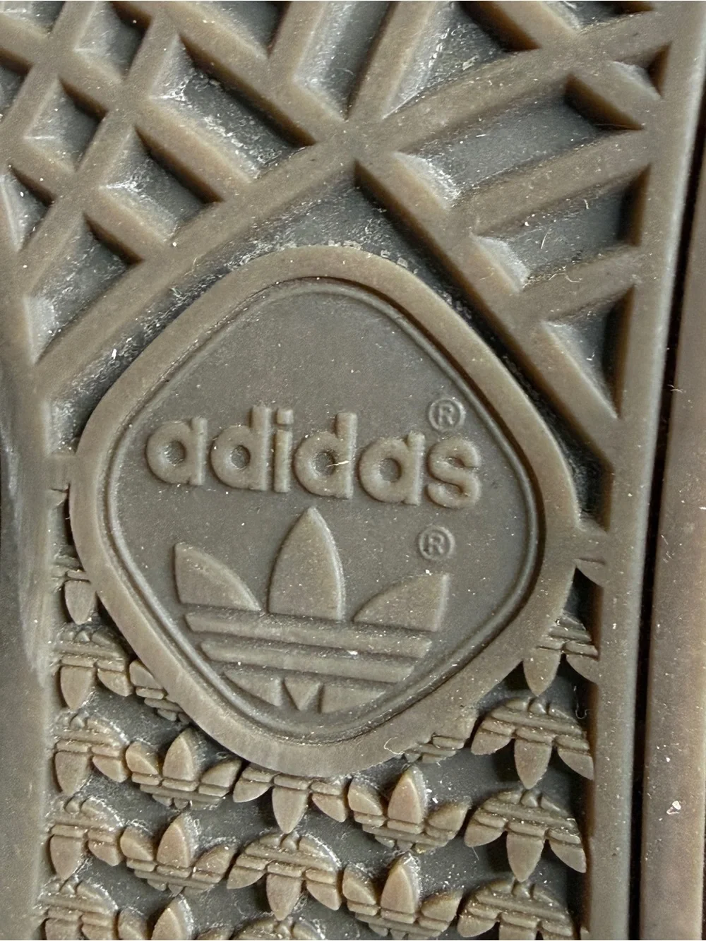 adidas Spezial Women’s Cream & Peach Suede Sneakers, size 11